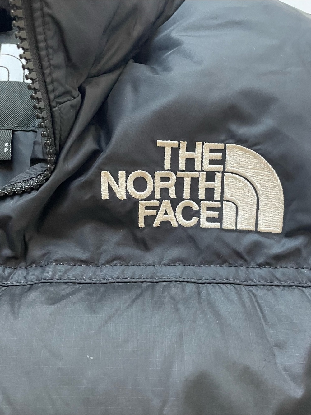 The North Face 1996 Retro Nuptse 700 Down Vest Women’s Black Small - Picture 2 of 12